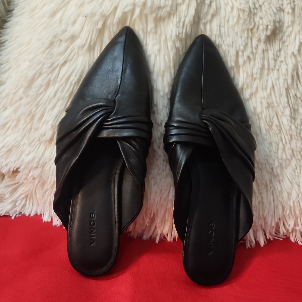 Vince Crenne Black Leather Women's Mules